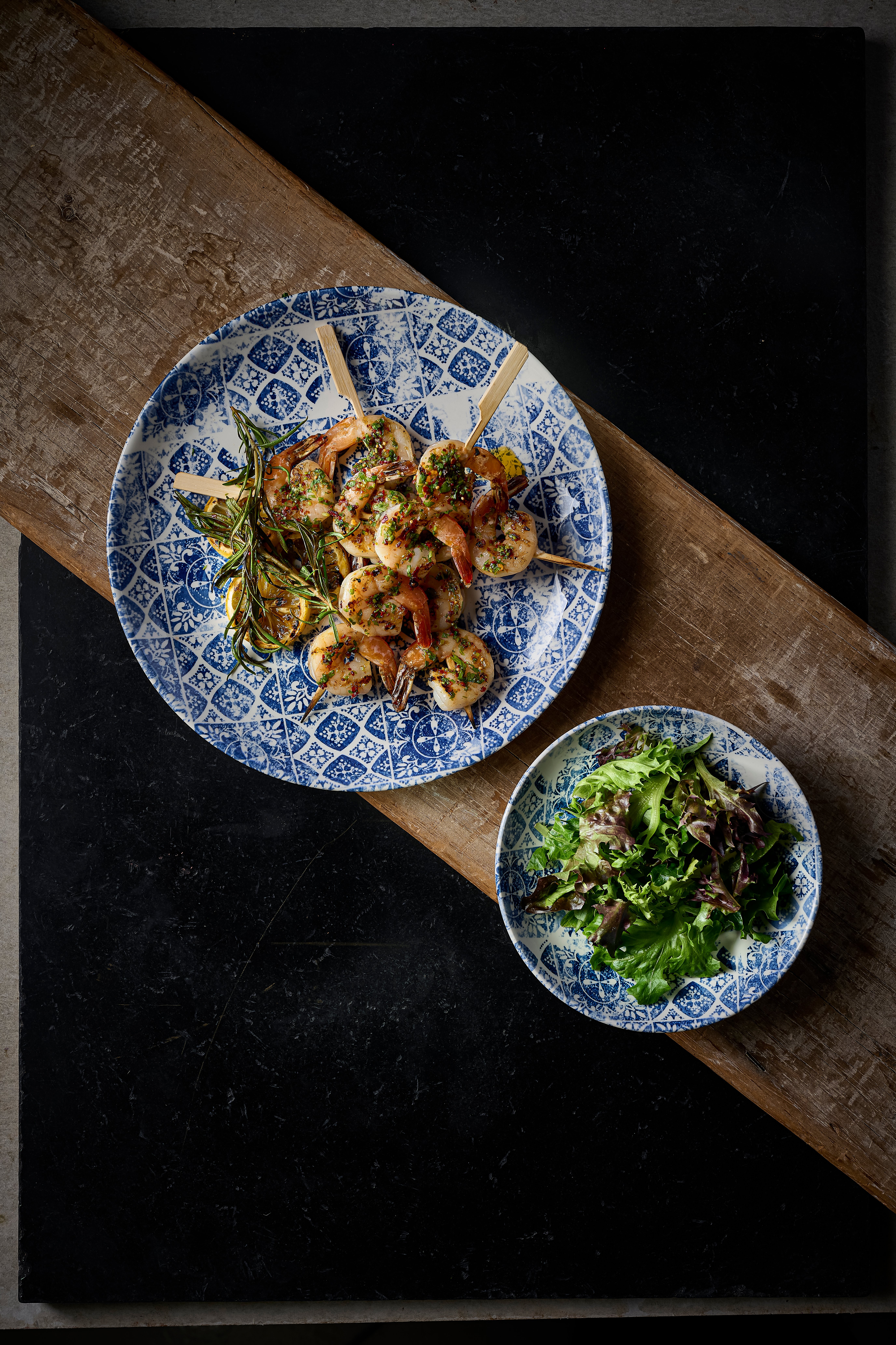 DUDSON PORTO BLUE - SHRIMP SKEWERS AND SIDE SALAD (2)